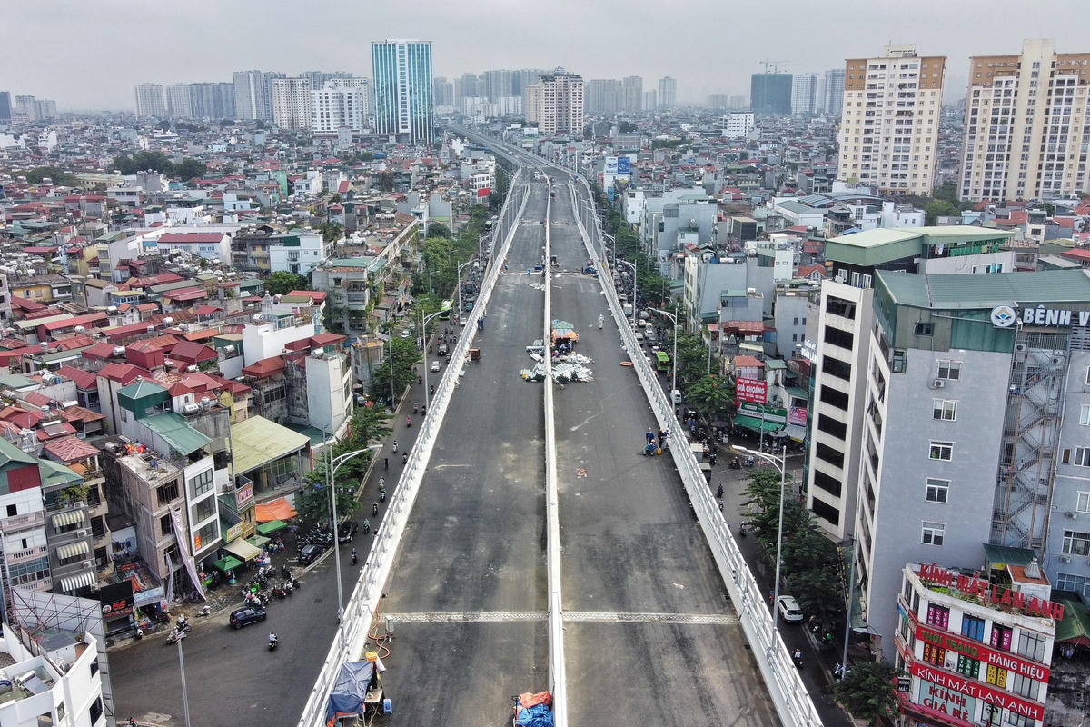 Hà Nội: Cận cảnh dự án đường Vành đai 2 gần 10.000 tỷ đồng trước ngày thông xe
