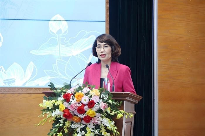anh-chan-dung-baitren.jpg