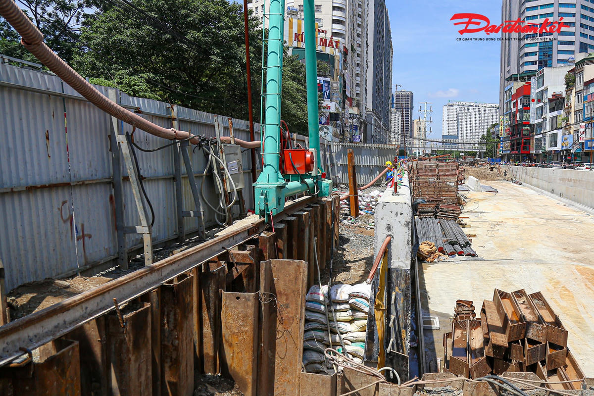 Sau hơn 18 tháng thi công dự án hầm chui Lê Văn Lương giờ ra sao?