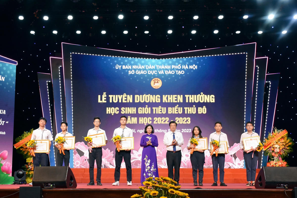 Hà Nội tuyên dương khen thưởng học sinh giỏi tiêu biểu năm học 2022-2023