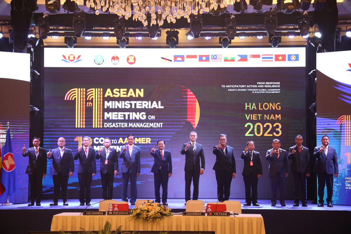 Các đại biểu tham dự hội nghị.