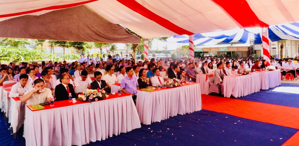 Toàn cảnh Lễ  khai giảng.