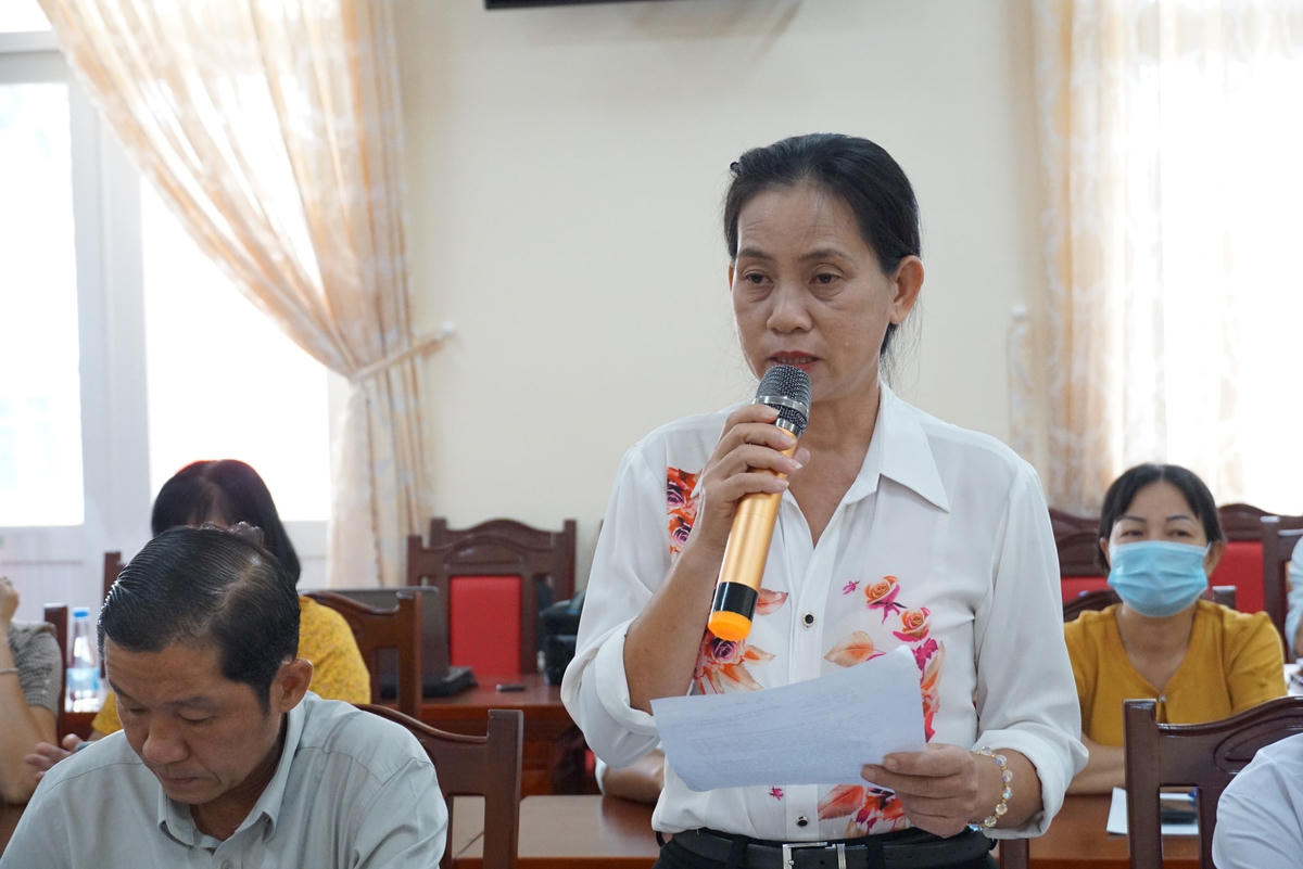 Ý kiến của đại diện Ủy ban MTTQ Việt Nam huyện Vĩnh Cửu được hội nghị đánh giá cao. Ảnh: Mạnh Thìn.
