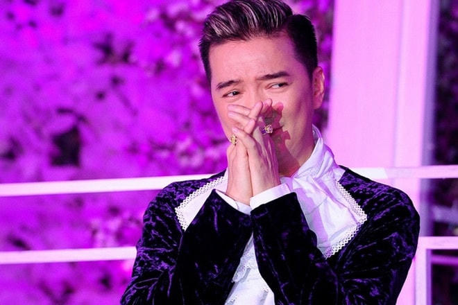 Trong giới showbiz, Đàm Vĩnh Hưng nổi tiếng là có kỹ năng… xin lỗi. 