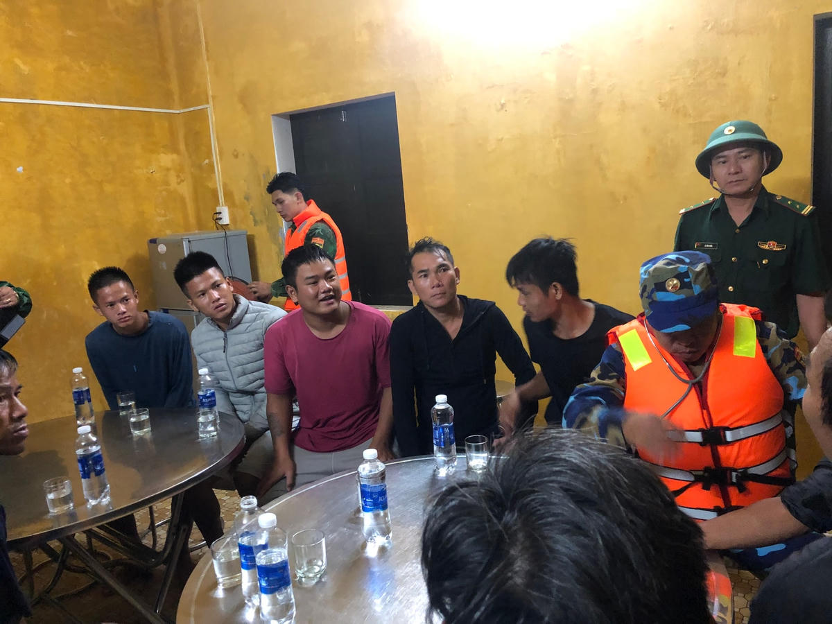 Hiện các ngư dân sức khoẻ bình thường. Ảnh: B.T.
