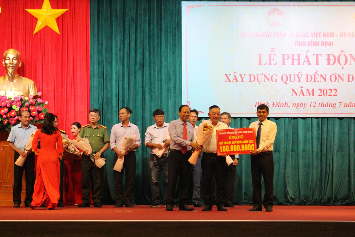 Ủy ban MTTQ Việt Nam tỉnh Bình Định và Sở LĐ &TBXH tỉnh Bình Định, tiếp nhận kinh phí từ các đơn vị.