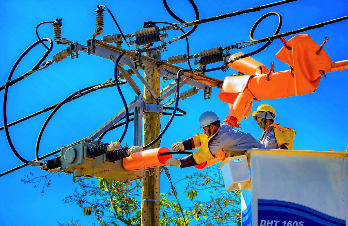 Cấp điện mùa khô 2023: EVNSPC ráo riết thực hiện các giải pháp để đảm bảo an ninh hệ thống điện