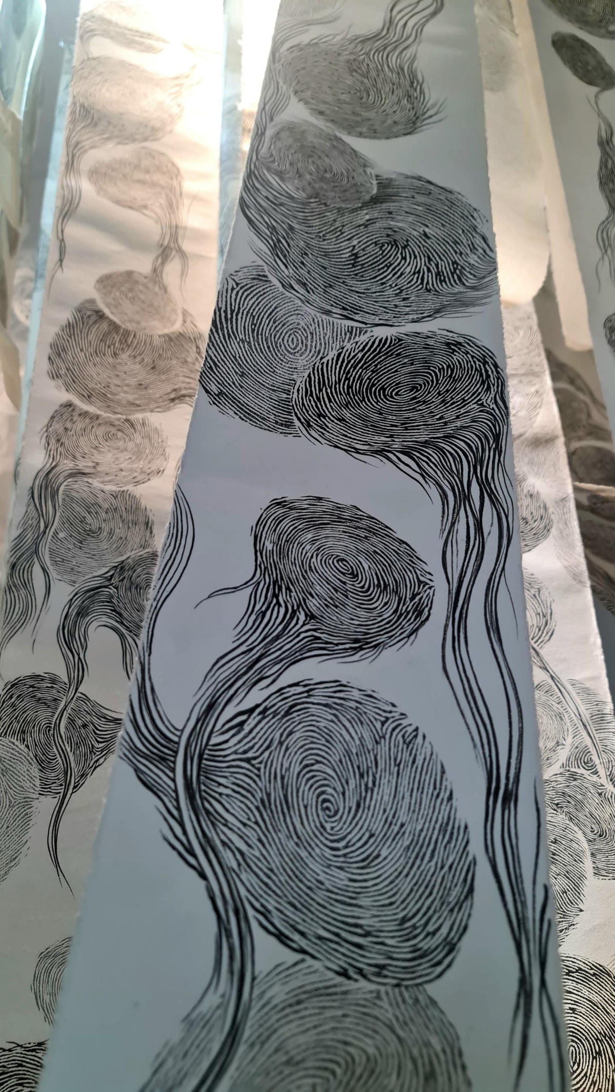 Tác phẩm đồ họa sắp đặt của nghệ sĩ Vũ Bạch Liên.