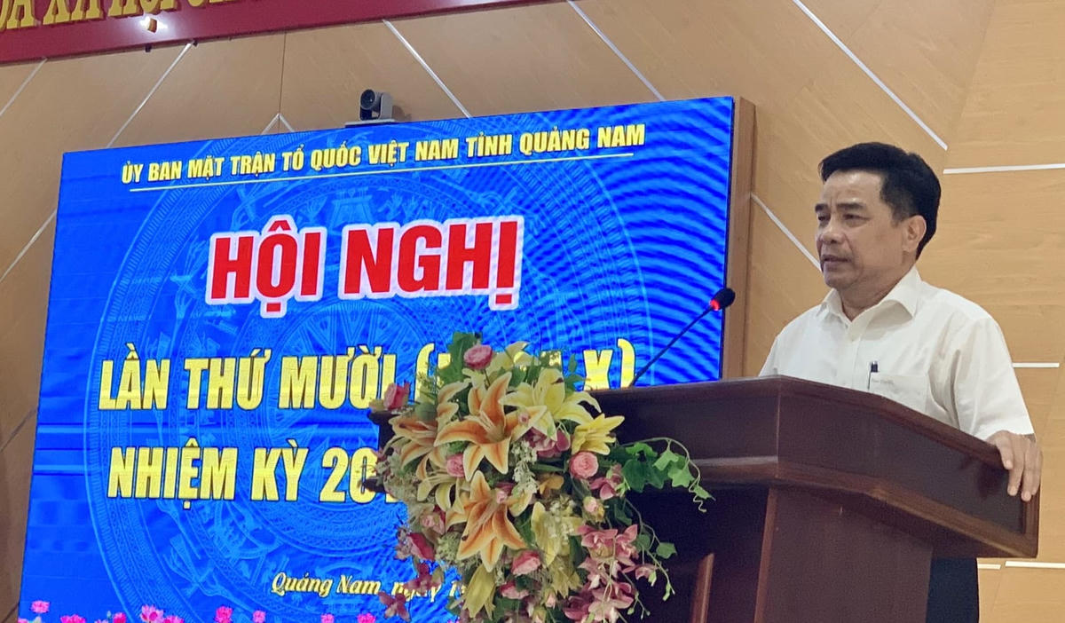Ông Lê Văn Dũng, Phó Bí thư Thường trực Tỉnh ủy Quảng Nam phát biểu chỉ đạo Hội nghị.