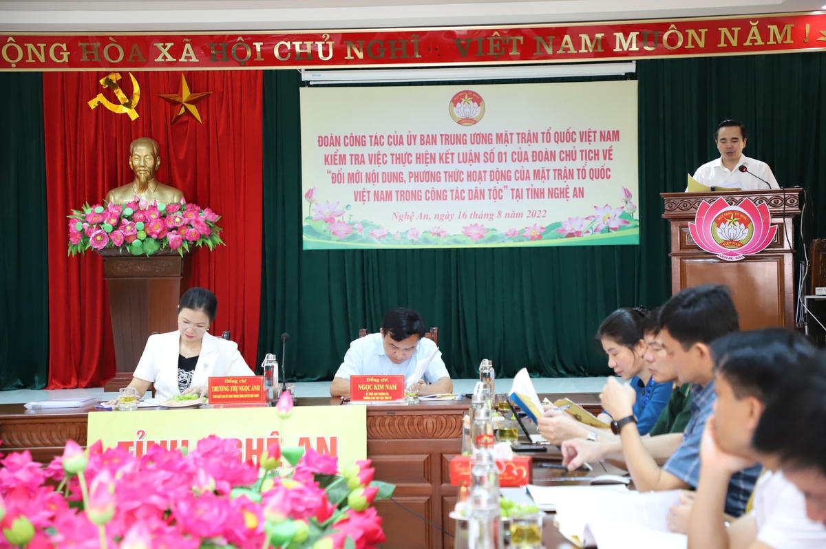 Phó Chủ tịch Ủy ban Trung ương MTTQ Việt Nam kiểm tra việc thực hiện Kết luận số 01/KL-ĐCT tại Nghệ An.