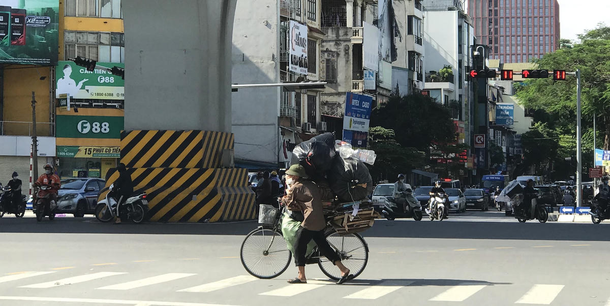 Mưu sinh mùa nắng nóng