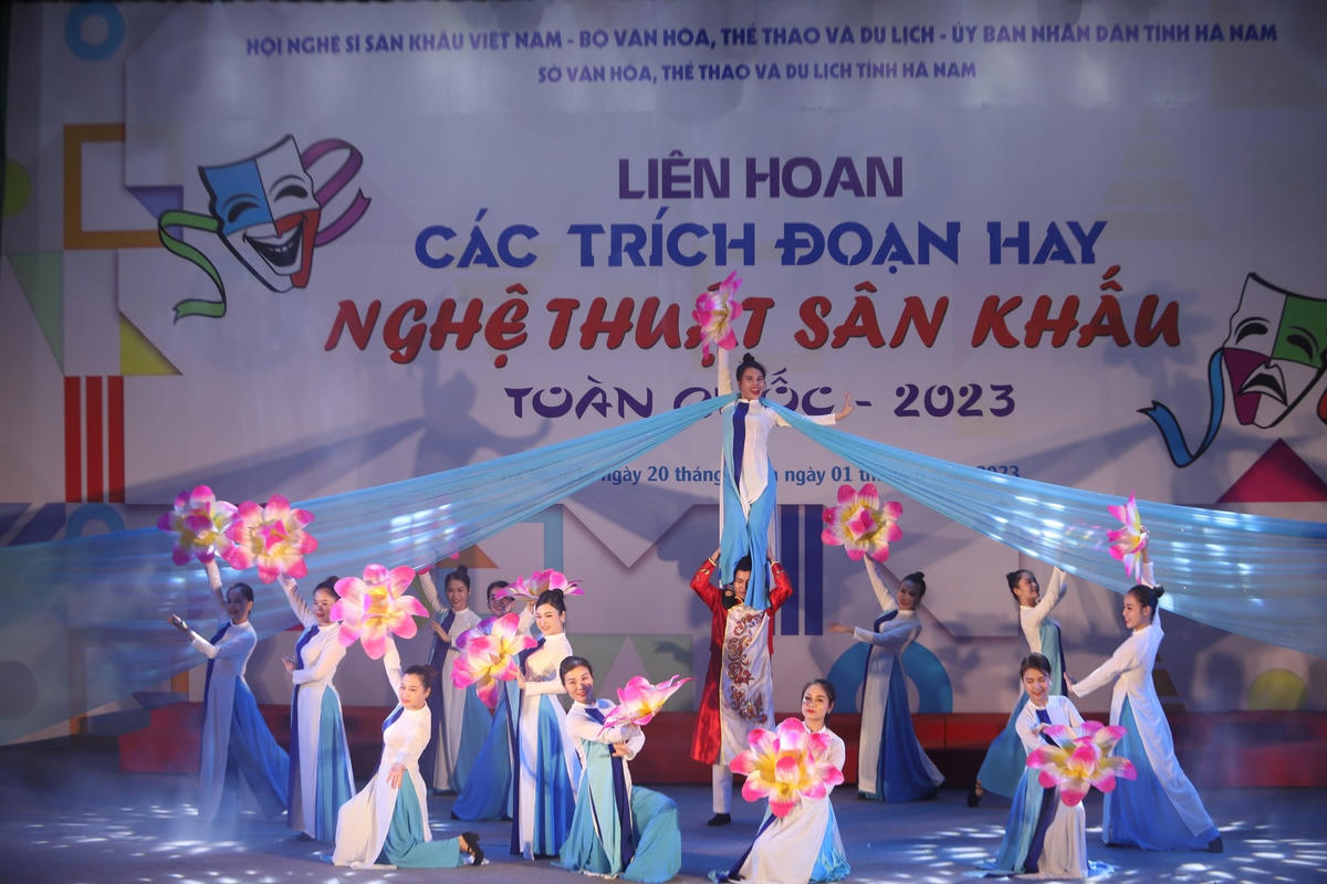 Một tiết mục tại Liên hoan các trích đoạn hay nghệ thuật Sân khấu toàn quốc năm 2023.