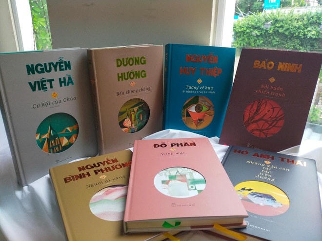 Bộ sách gồm 7 cuốn các nhà văn nổi tiếng vừa ra mắt.  