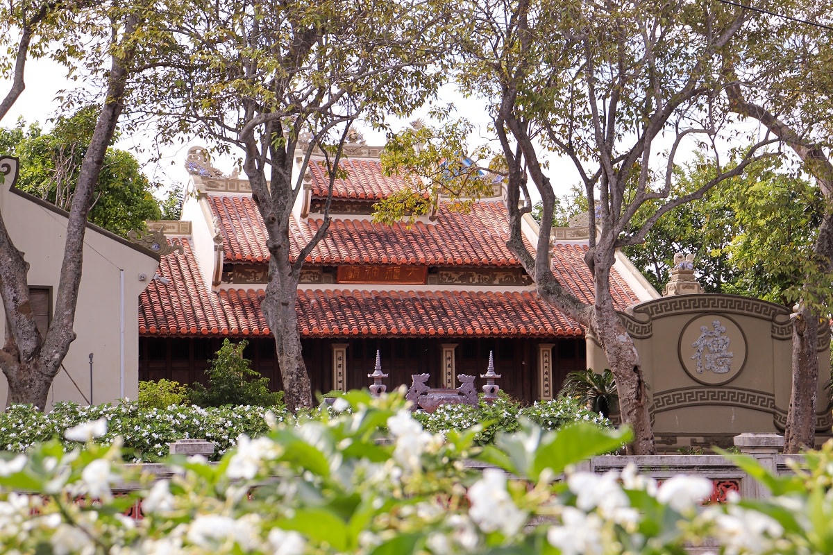 Cách trung tâm thành phố Đồng Hới (Quảng Bình) tầm khoảng 40km, Đại Phúc thần miếu ở thôn Đại Phong (xã Phong Thủy, huyện Lệ Thủy, Quảng Bình) là nơi ghi chép công lao đóng góp của các anh hùng đã ngã xuống vì độc lập tự do quê hương, đất nước.