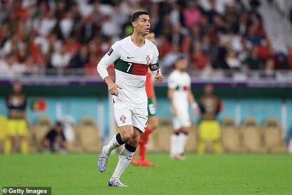 Nỗ lực của Ronaldo trong trận đấu với Morocco không giúp Bồ Đào Nha có thể giành vé vào vòng bán kết (Ảnh: Getty).