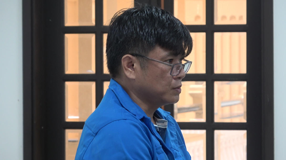 Theo cáo trạng, Giang nguyên Giám đốc Công ty TNHH MTV TM DV XD Tây Nam Bạc Liêu. Thông qua quen biết ngoài xã hội Giang quen biết ông L.V.K và ông L.H.Đ.