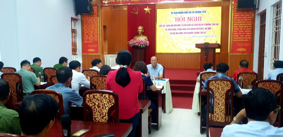 Chủ tịch UBND thị xã Quảng Yên chủ trì hội nghị đối thoại với người dân xung quanh dự án Công viên nghĩa trang.