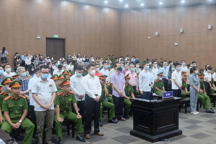 Các bị cáo tại phiên tòa.