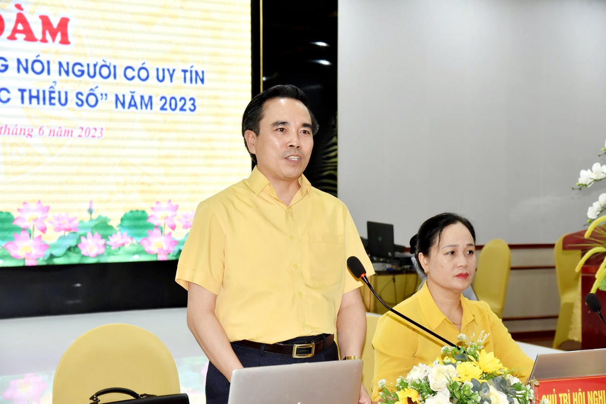 Ông Lê Văn Ngọc, Phó Chủ tịch Thường trực Uỷ ban MTTQ tỉnh Nghệ An phát biểu tại buổi toạ đàm.