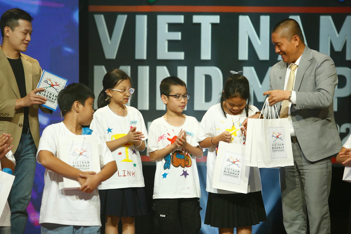 3 đội mạnh nhất Sơ đồ tư duy Việt Nam 2022 sẽ cùng nhau tranh tài tại trận Chung kết.