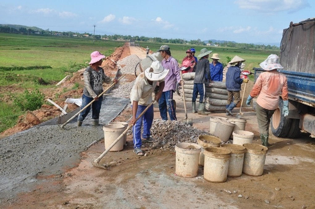 Trong xây dựng nông thôn mới, tỉnh Bình Định là điểm sáng về tiêu chí giao thông nông thôn.
