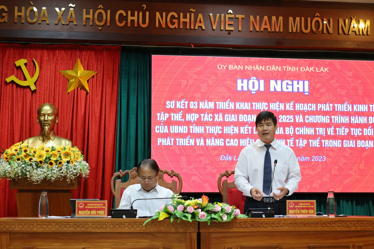 Ông Nguyễn Thiên Văn, Phó Chủ tịch UBND tỉnh chủ trì Hội nghị.
