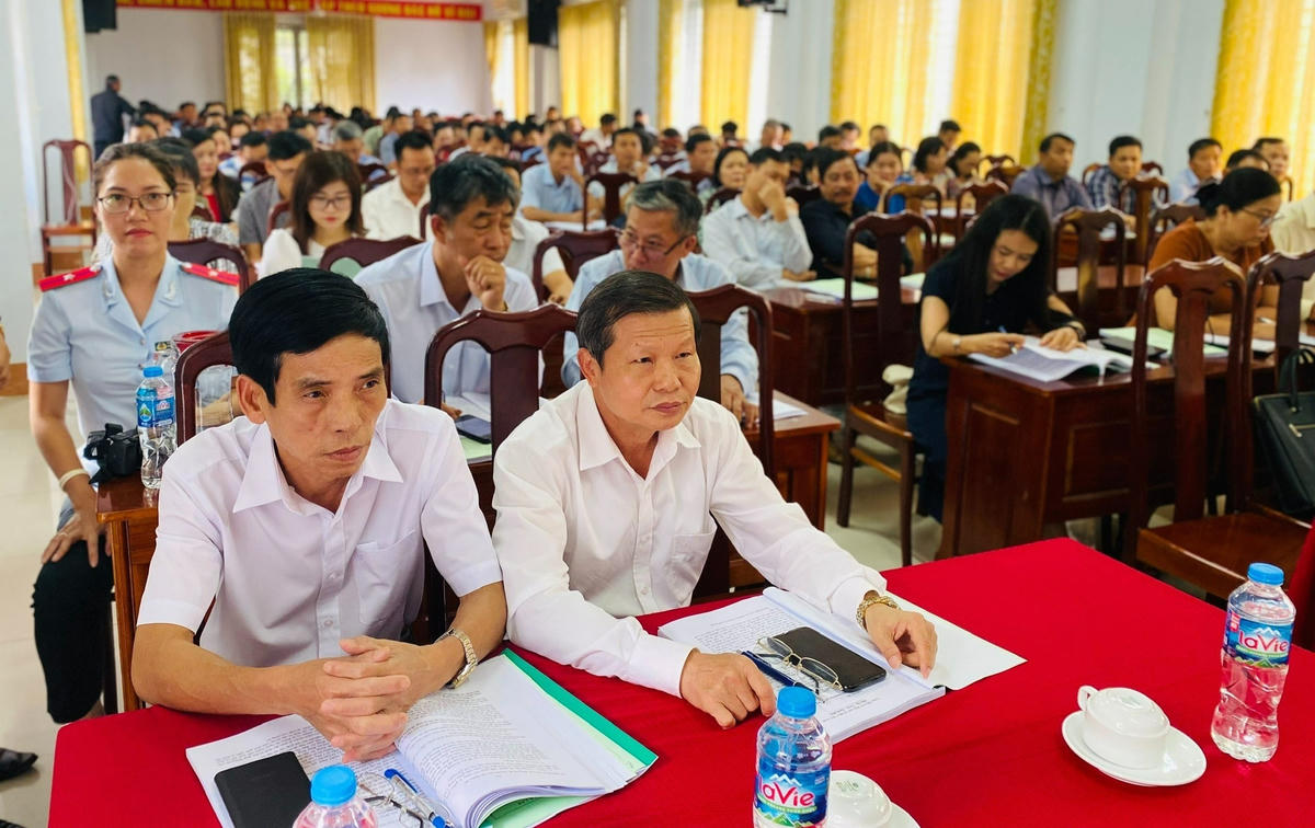 Đại biểu dự Hội nghị tập huấn.
