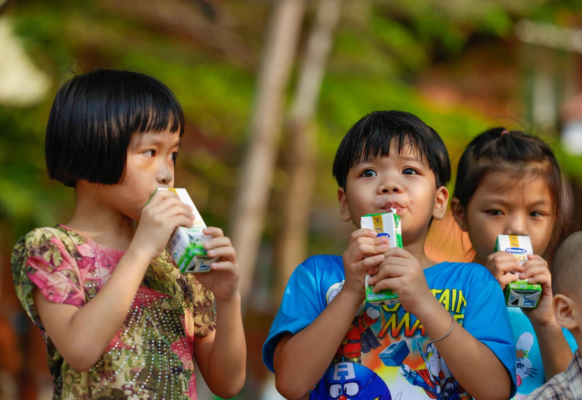 Vinamilk tiếp tục ủng hộ Hội Bảo trợ Bệnh nhân nghèo TP HCM 500 triệu đồng cho các bệnh nhi nghèo mổ tim năm 2022