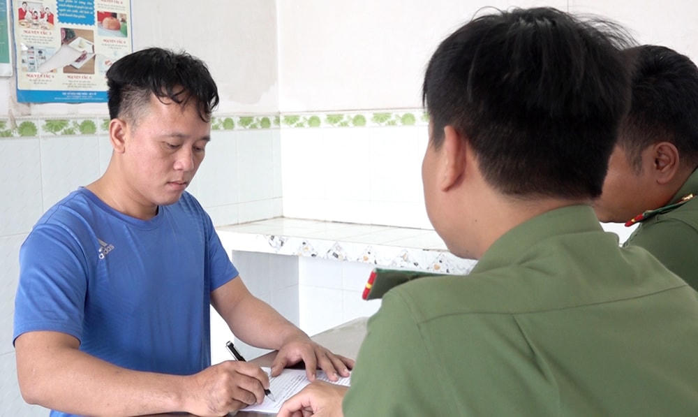 Bị can Nguyễn Văn Hận thừa nhận các hành vi tại cơ quan Công an. 