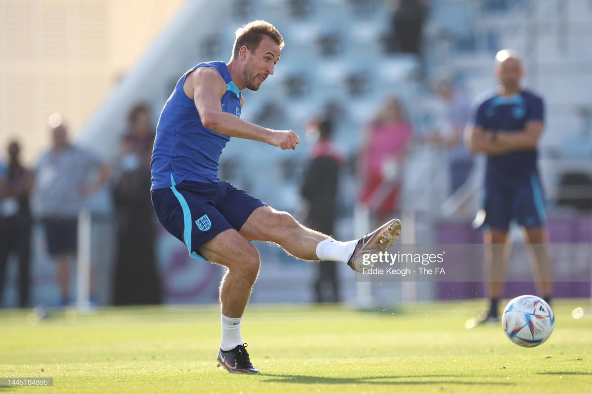 Các cầu thủ Anh tập sút phạt hàng rào và phối hợp tình huống cố định trước khi gặp Senegal. Ảnh: Getty.