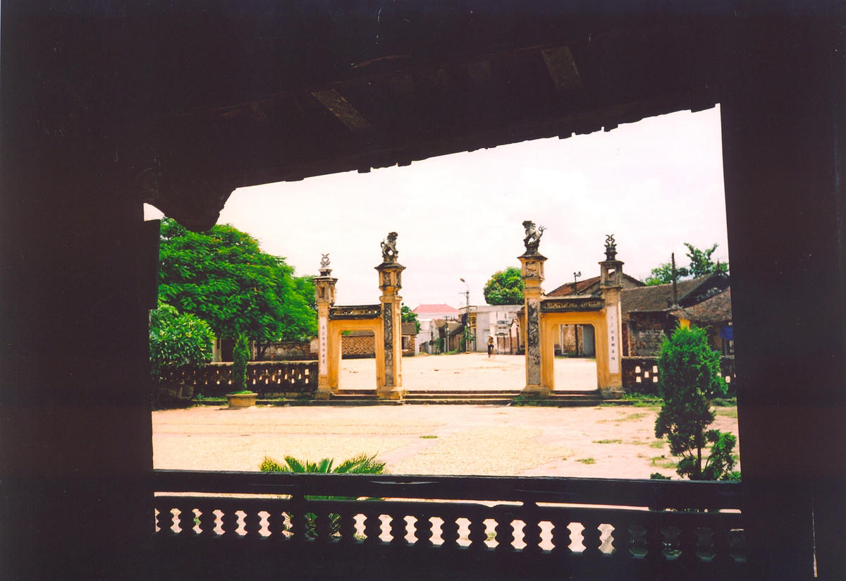 Đình làng Mông Phụ.  