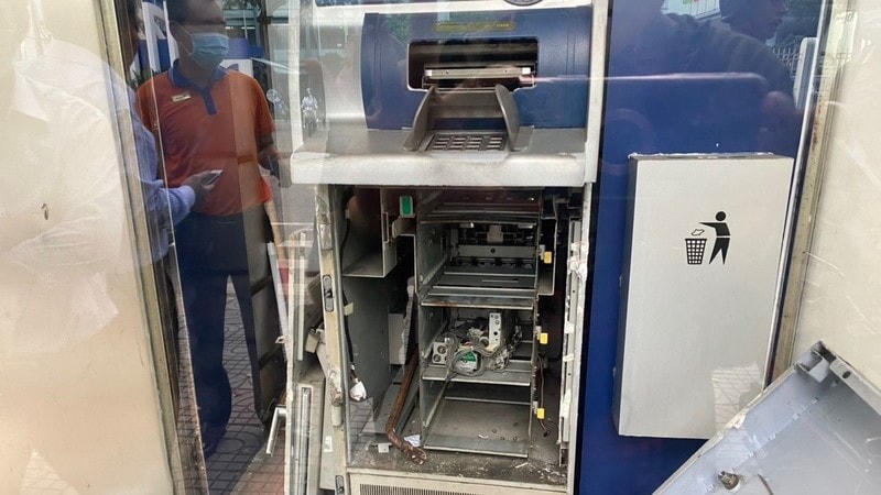 Hiện trường cây ATM của Ngân hàng Đông Á bị phá. Ảnh: Công an Đà Nẵng.