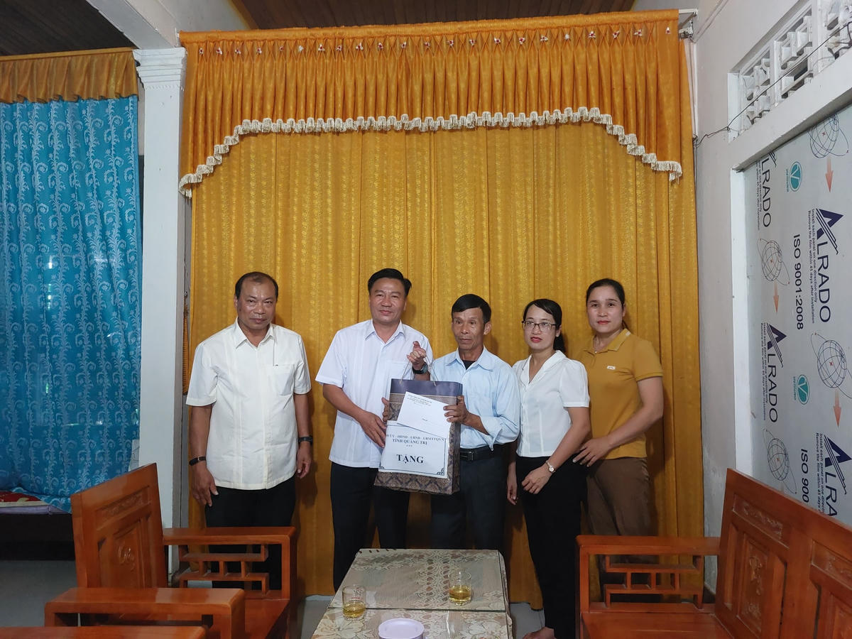 Các gia đình thương binh, liệt sĩ, gia đình có công với cách mạng sẽ luôn được quan tâm, chăm sóc ân cần, chu đáo.