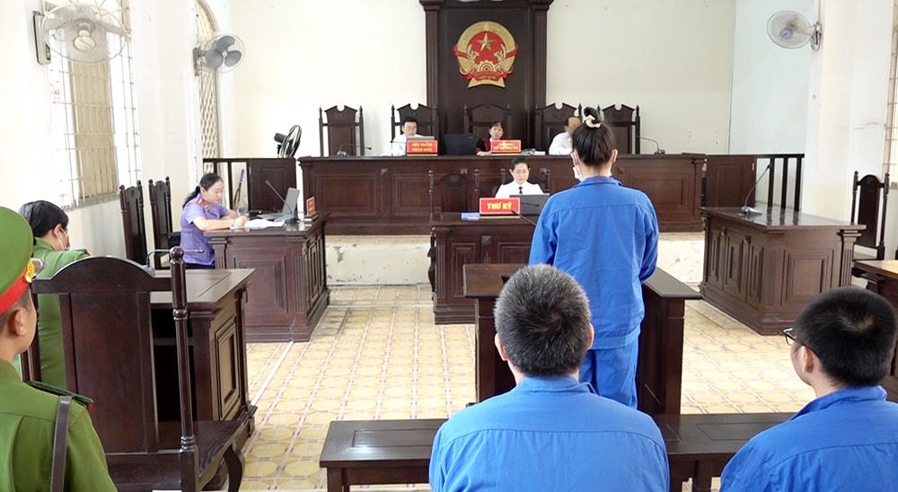 Quang cảnh phiên toà.