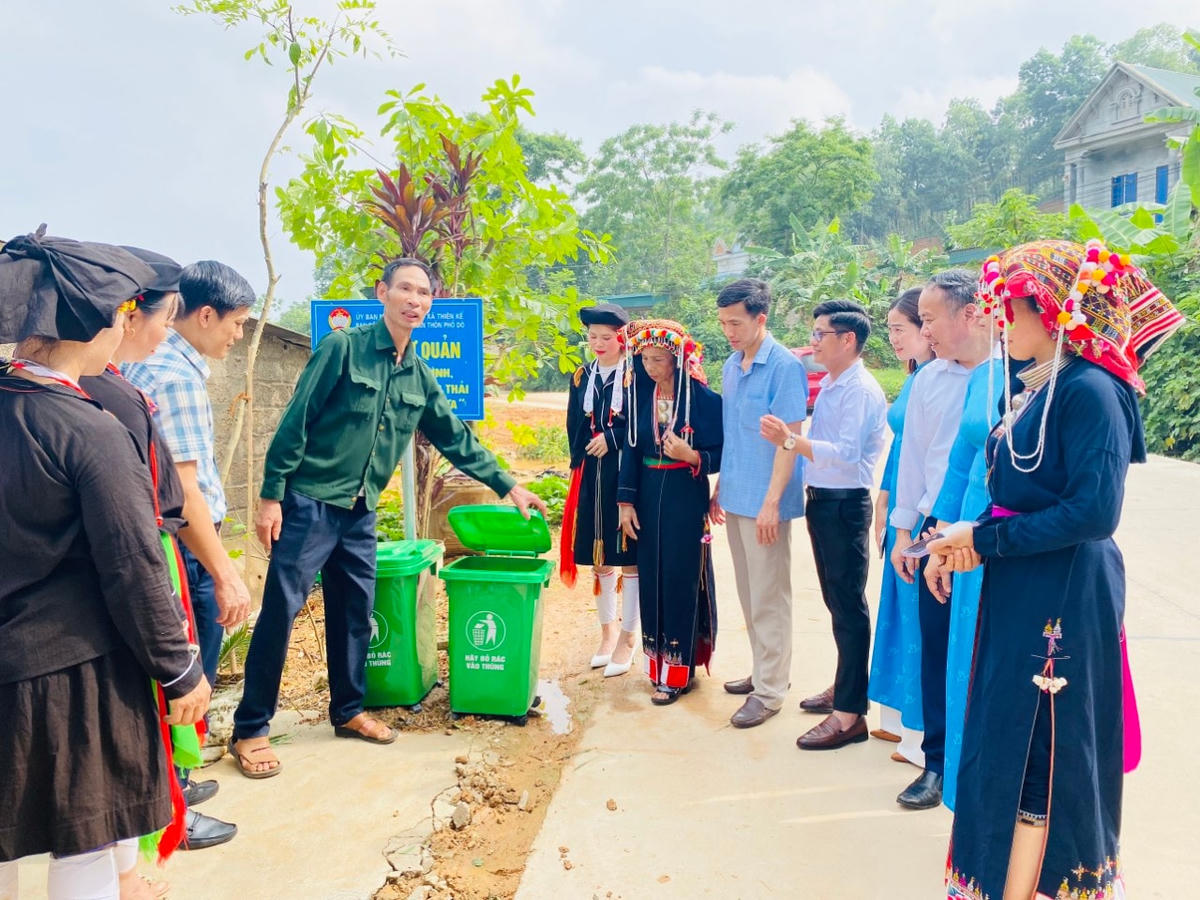 Mô hình “Thùng rác gia đình” tại xã Thiện Kế, huyện Sơn Dương, tỉnh Tuyên Quang.