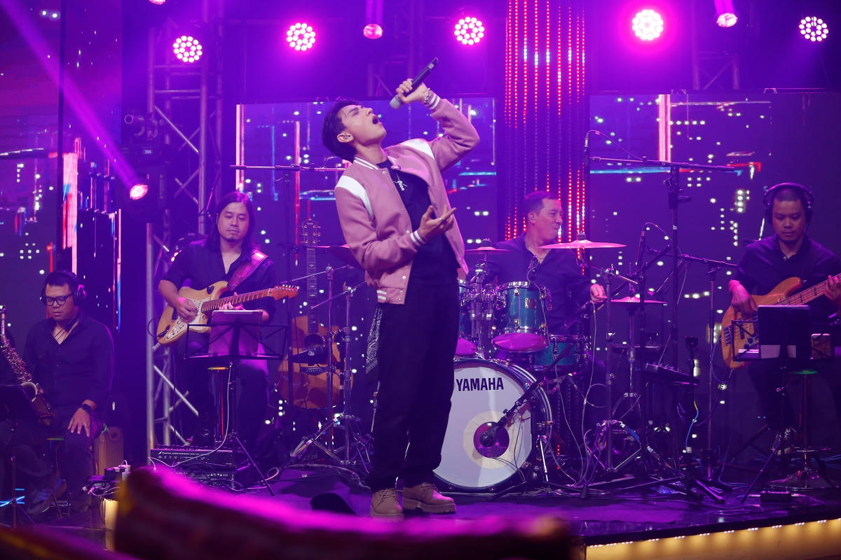 Isaac sẽ tích cực trở lại với âm nhạc trong thời gian tới đây. 