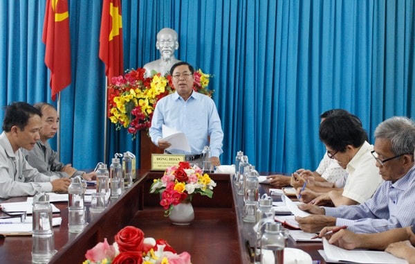 Ông Đổng Hoàn, Phó Chủ tịch Ủy ban MTTQ Việt Nam tỉnh Ninh Thuận, phát biểu tại buổi làm việc.