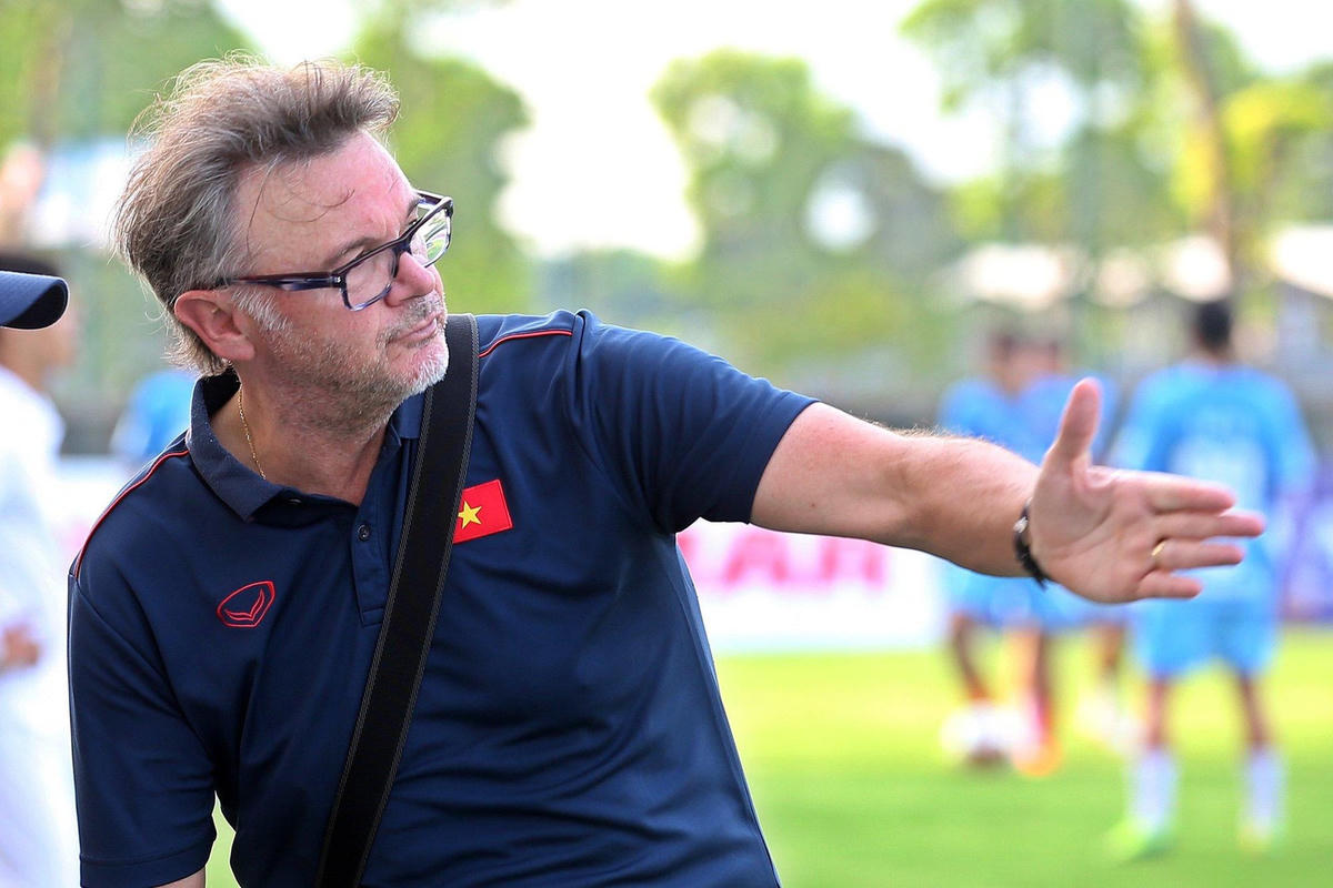 HLV Philippe Troussier.