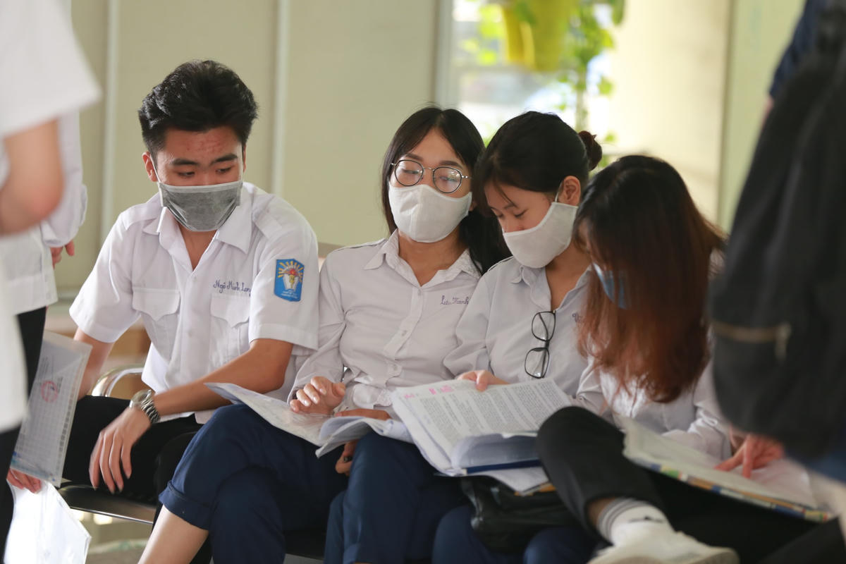 TP Hà Nội sẽ hỗ trợ học phí, bảo đảm mọi đối tượng học sinh đều được hưởng công bằng trong tiếp cận giáo dục. Ảnh: Quang Vinh.