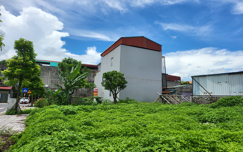 Công trình xây dựng trên đất công