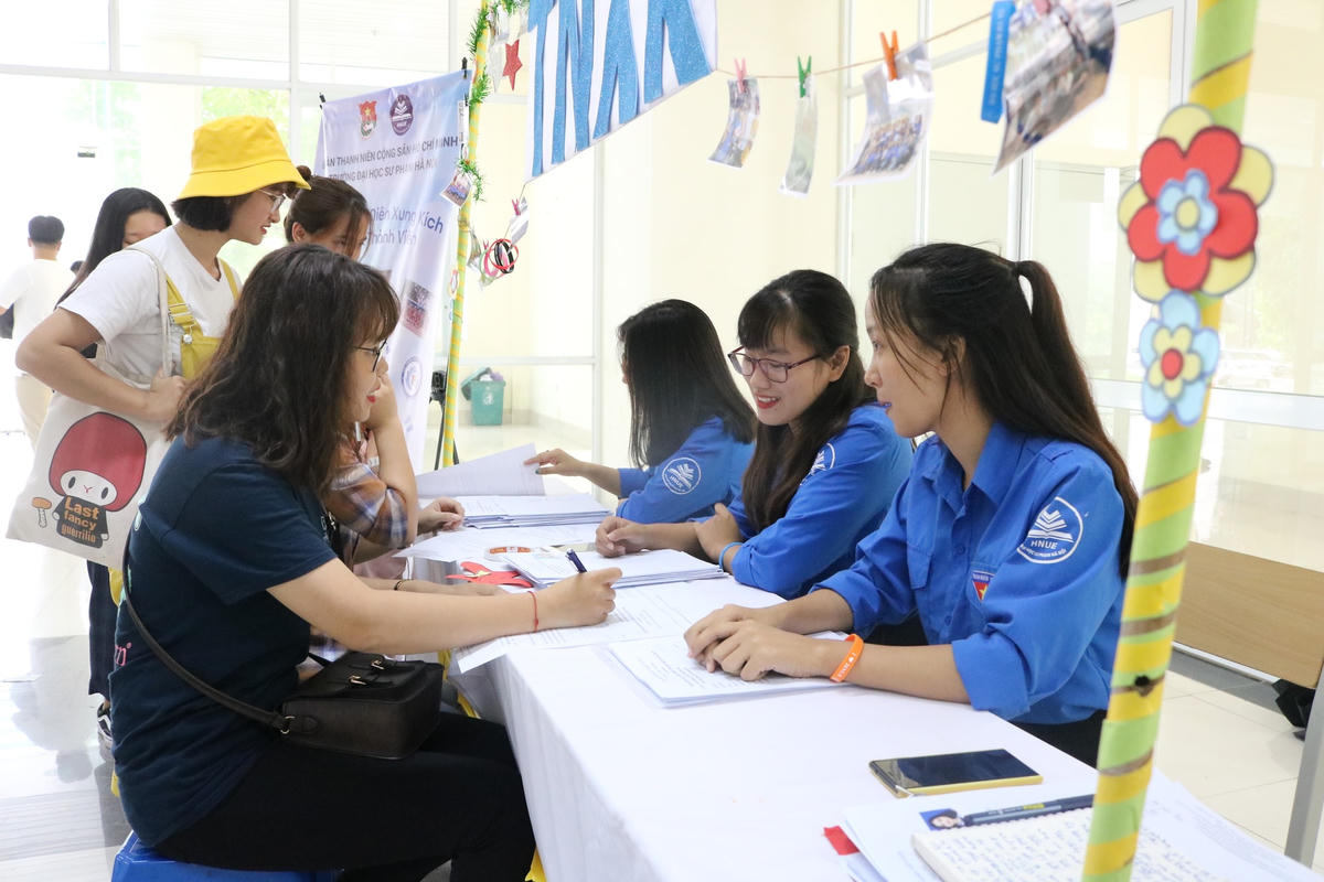 Sinh viên Trường Đại học Sư phạm Hà Nội.
