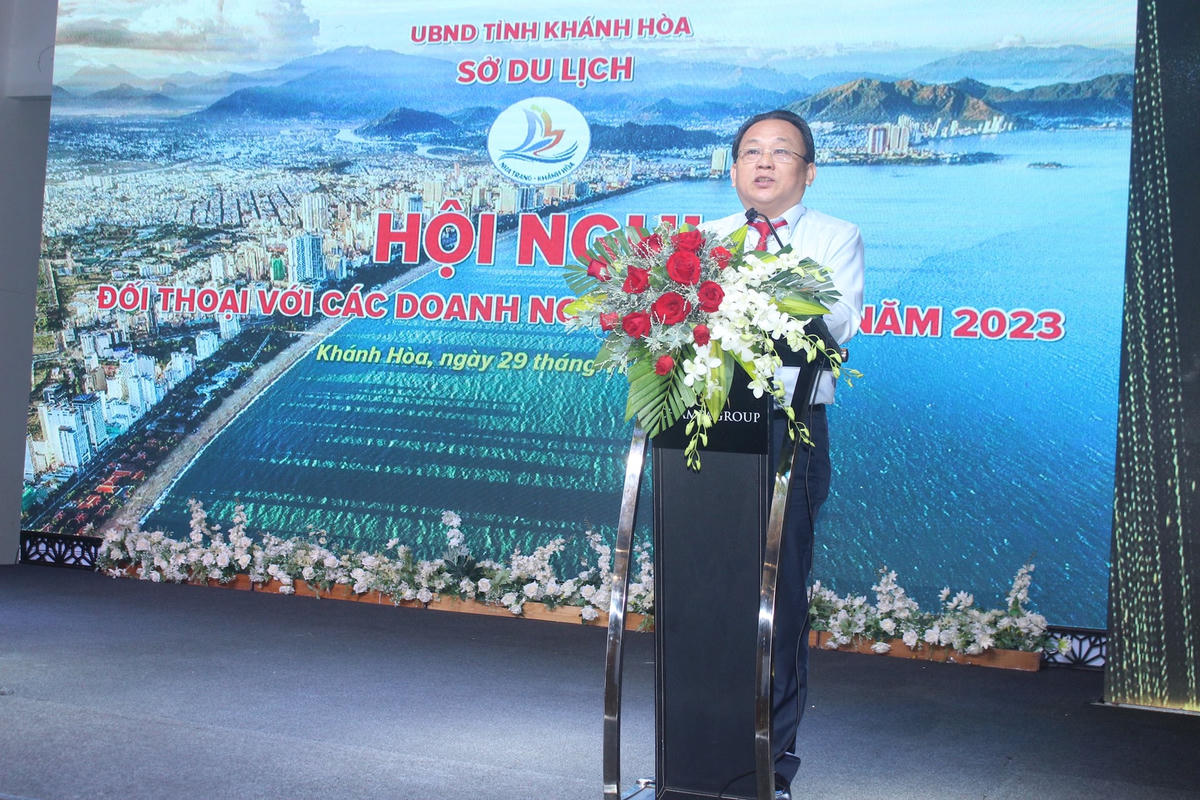 pho-chu-tich-ubnd-tinh-khanh-hoa-le-huu-hoang-dang-phat-bieu-tai-hoi-nghi.jpg