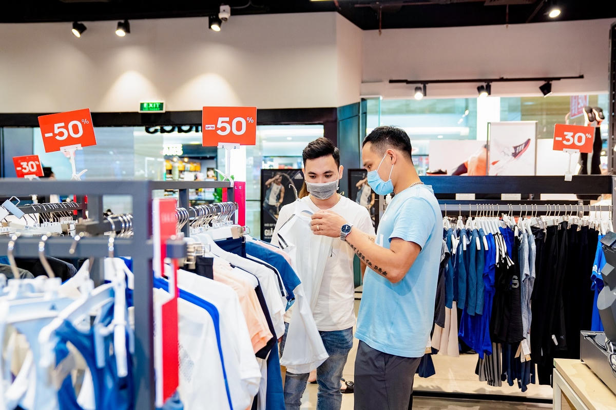 Sản phẩm dệt may trong nước được người tiêu dùng lựa chọn.