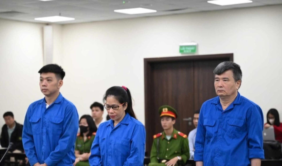 Các bị cáo tại tòa. Ảnh: N.H.