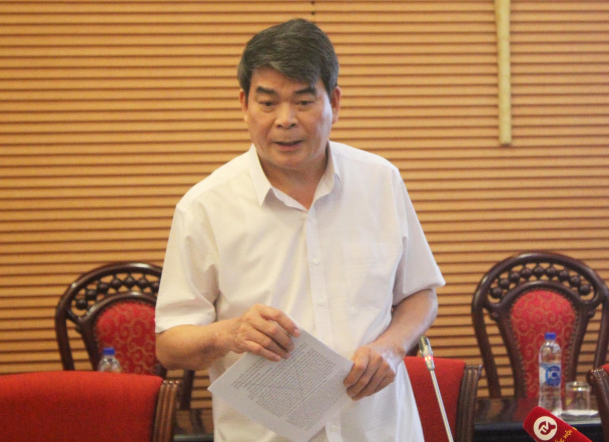 Các chuyên gia, nhà khoa học đóng góp ý kiến tại Hội thảo.