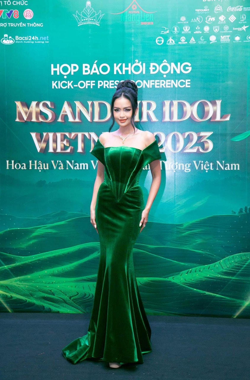 Hoa hậu Ngọc Châu tại buổi họp báo.