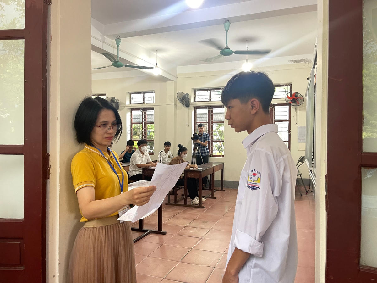 Giáo viên ngày càng chịu nhiều áp lực.