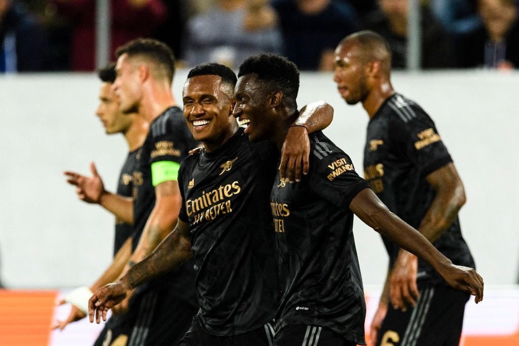 Arsenal có chiến thắng 2-1 trên sân của Zurich.