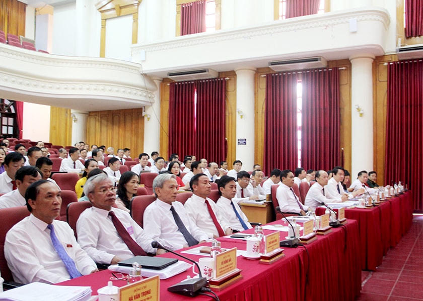 Đại biểu tham dự kỳ họp.