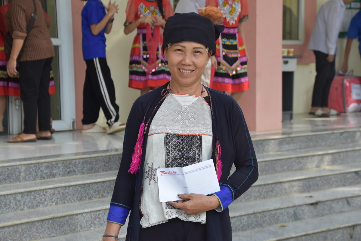 Mặc dù vậy, Tân Thượng vẫn còn có tới 7/8 thôn là thôn đặc biệt khó khăn. Thu nhập và đời sống của nhân dân chưa thực sự ổn định và nâng cao. Kinh tế thu nhập chủ yếu vẫn là sản xuất nông lâm nghiệp và chăn nuôi truyền thống, kết hợp kinh doanh buôn bán nhỏ lẻ; tỷ lệ hộ nghèo còn cao,…